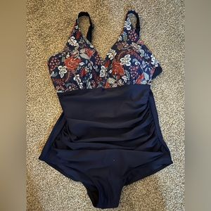 One Piece Size 14 Women’s Bathing Suit